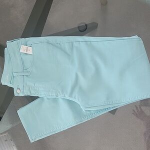 NWT- Women's Old Navy Wow Super Skinny colored jeans